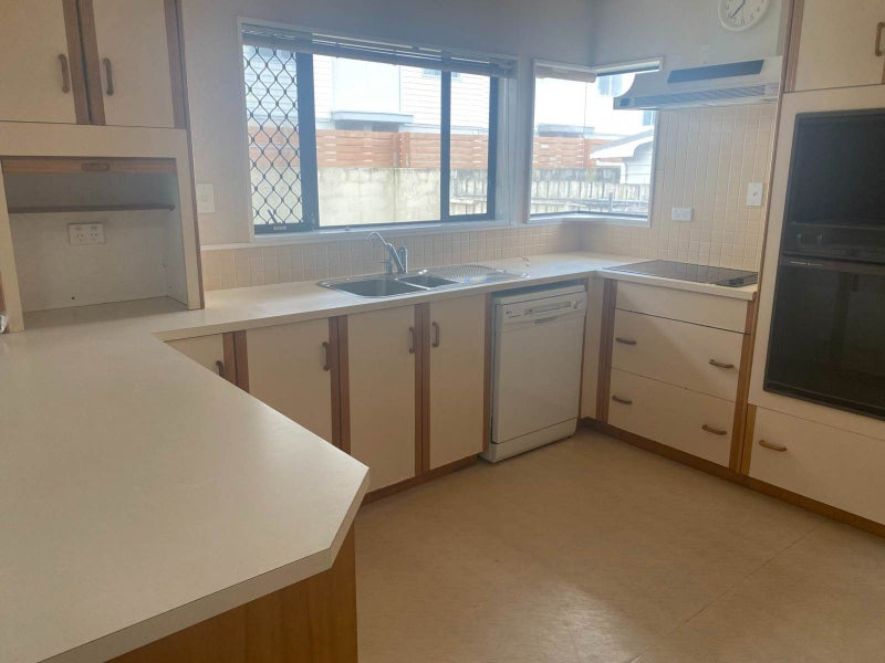 Orewa, 3 bedrooms64472836545282111