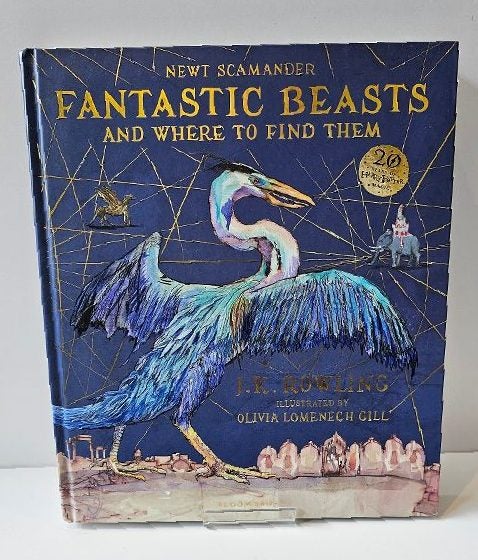 Newt Scamander. Fantastic Beasts & Where to Find Them. J.K. Rowling. Carousel 1