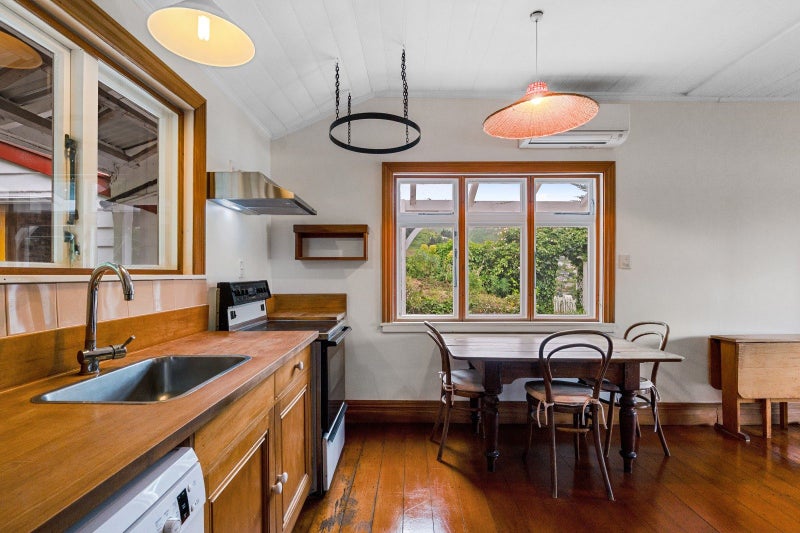 Timeless Lyttelton character64472932350850114