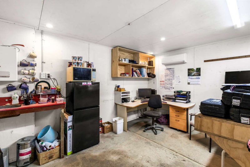 7 Pluto Road, Lumsden64472932336259113