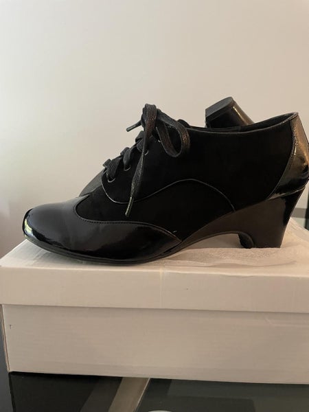 As brand new - worn once Carousel 1