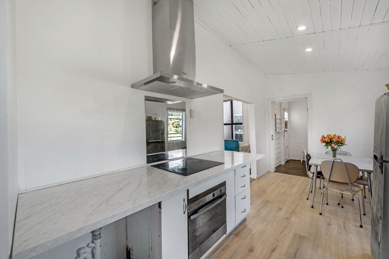 Affordable Coastal Charm - Great Value!64473226042242111