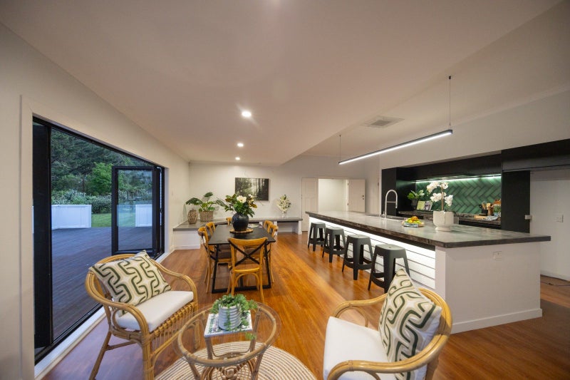 Hilltop 6 Bedroom Country Retreat –...64473226075010112