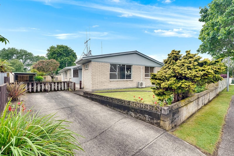 OWN CHARTWELL GOLD!64473324065922110