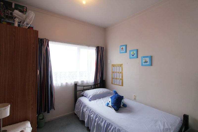 Manurewa, 3 bedrooms64473324049281113