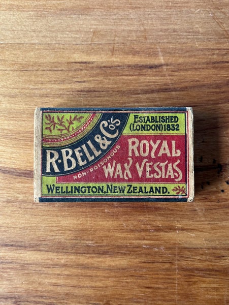 R.Bell&Co match box Carousel 1