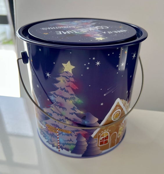 Cookie Time Collectible Christmas Tin (Empty) Carousel 6