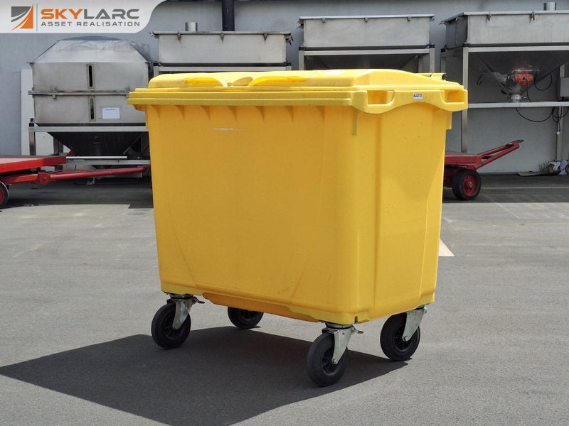 Simpro Yellow Wheelie Bin 4-Wheel Industrial Container Carousel 1