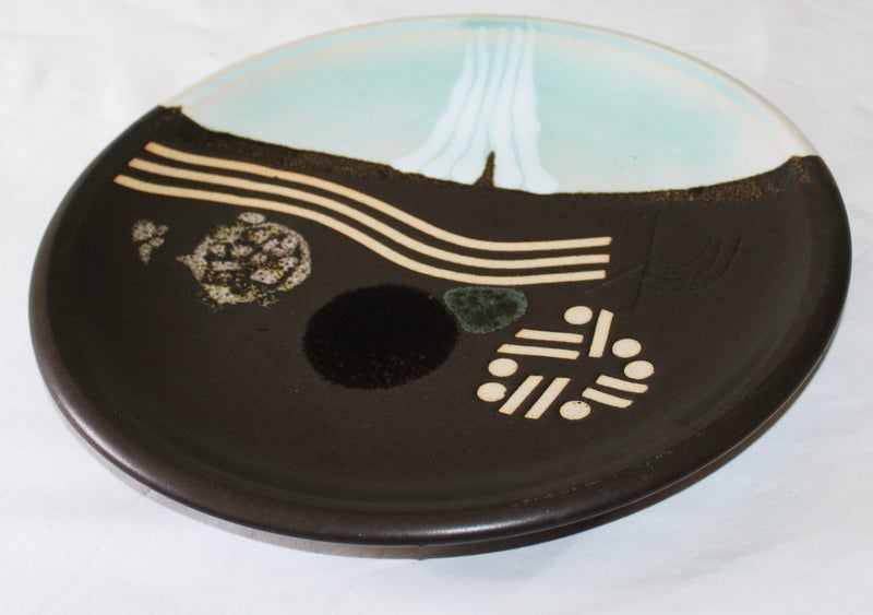 +++ SUPERB "BRIAN GARTSIDE - WAIKATO RIVER THEME " POTTERY WALL CHARGER +++ Carousel 1