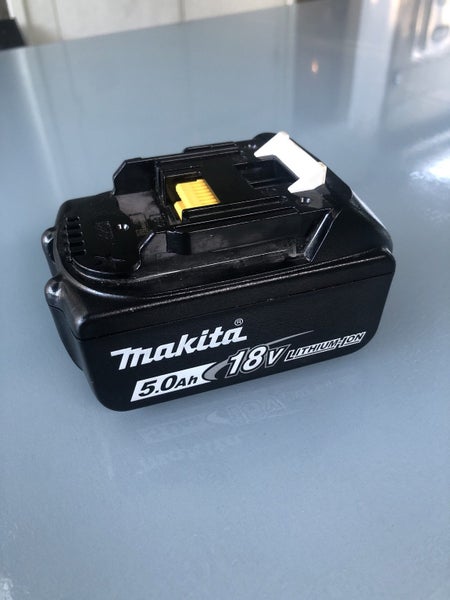 Makita 18v 5AH battery Carousel 1