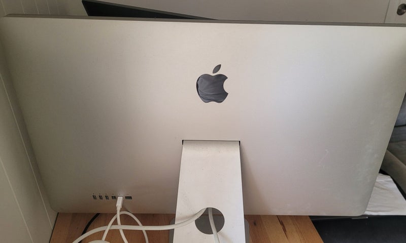 Apple Thunderbolt Display 27" A1407 Carousel 5