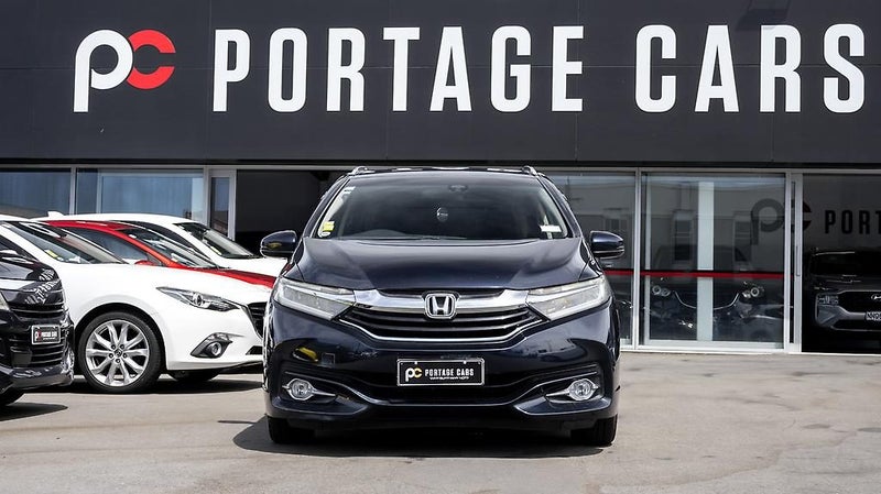 2015 Honda Shuttle Hybrid Z, Heated Seats, Reve...64629546982274111