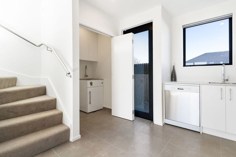 Harewood, 2 bedrooms64474824967553112