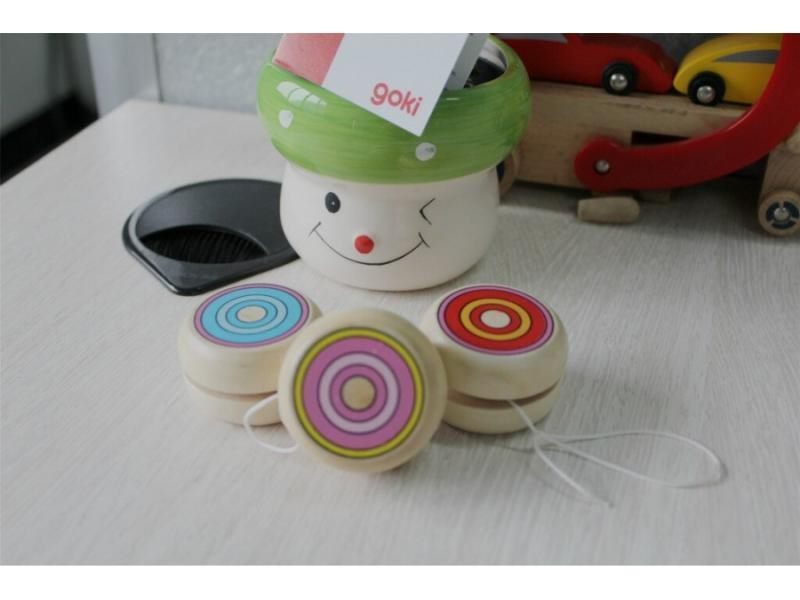 Wooden YOYO Yo Yo Kids Classic Toys Xmas Gifts Party Favors Kindergarten School Carousel 1