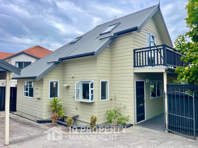 One Tree Hill, 3 bedrooms64475022842625110