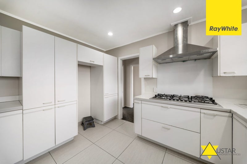 Mount Roskill, 3 bedrooms64475121892993112