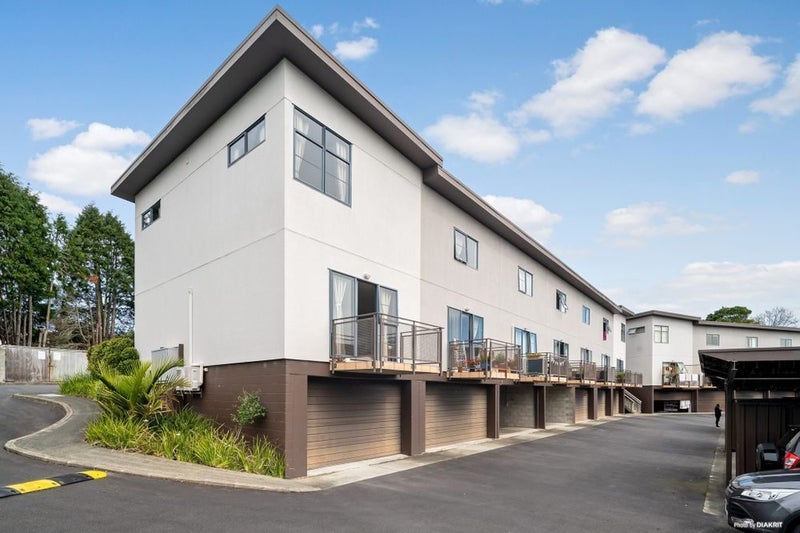 Avondale, 3 bedrooms64475812156417113