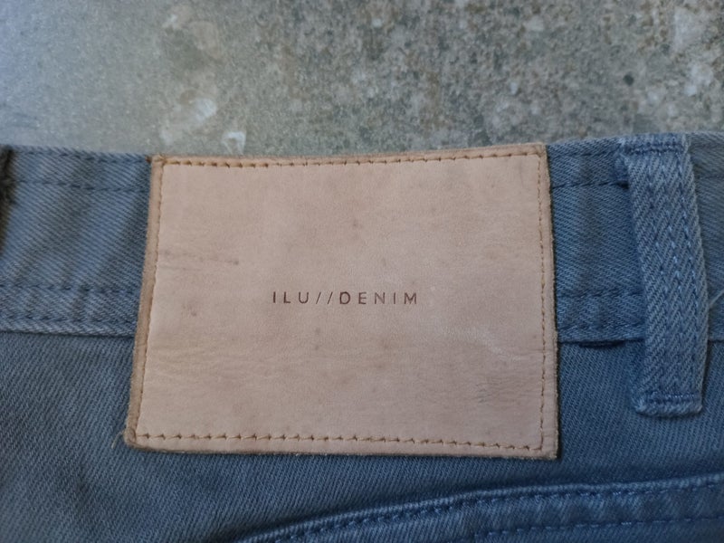 ** I LOVE UGLY Jeans - Size M Carousel 4