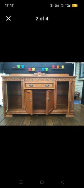 Solid Oak Sideboard / Buffet – Excellent Condition – Beautiful Carved Detail64480269465473111