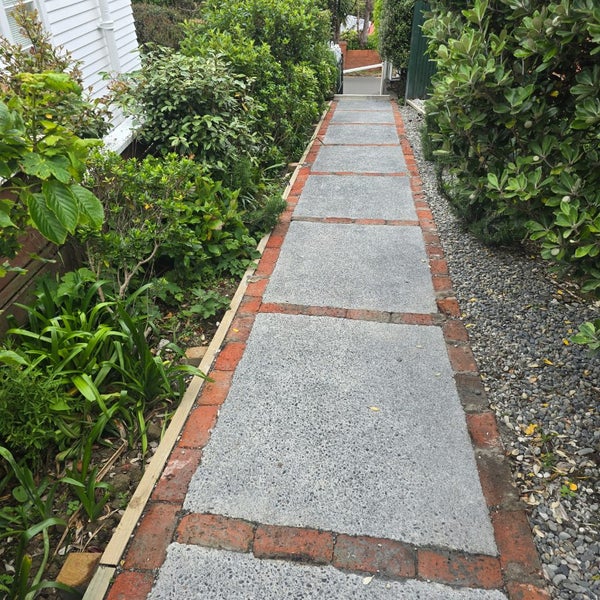 Concrete pathways64480324123906110