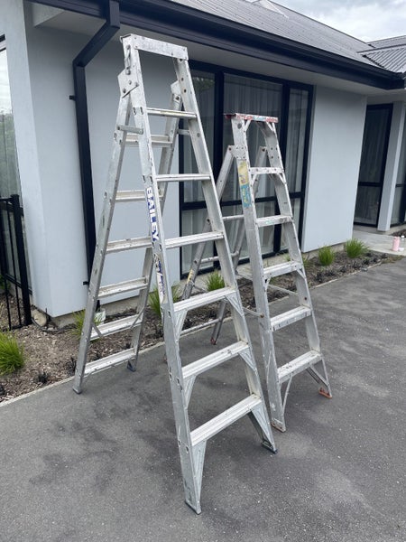 2 x large ladders Carousel 2