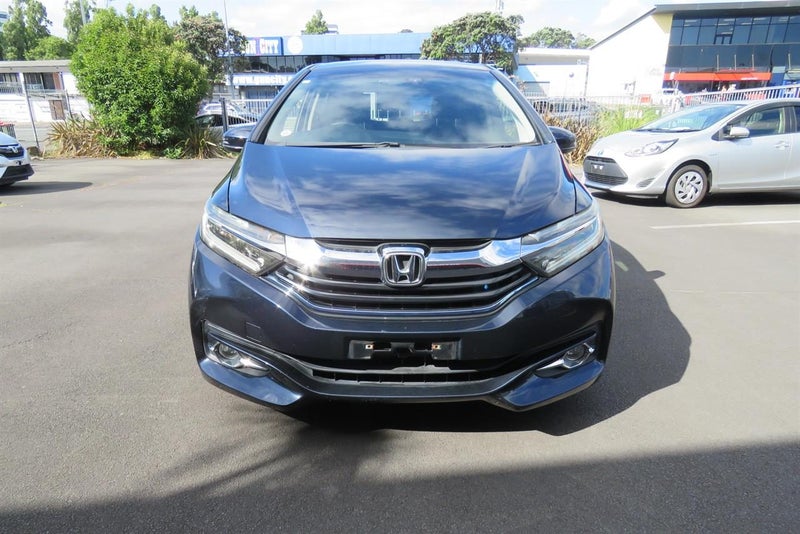 2017 Honda Shuttle X Model 1.5L Hybrid.64636951053827111