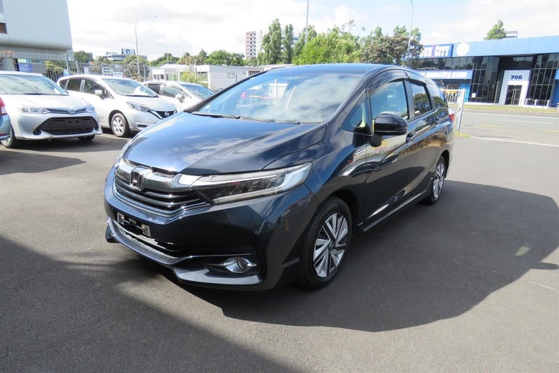2017 Honda Shuttle X Model 1.5L Hybrid.64636951053827112