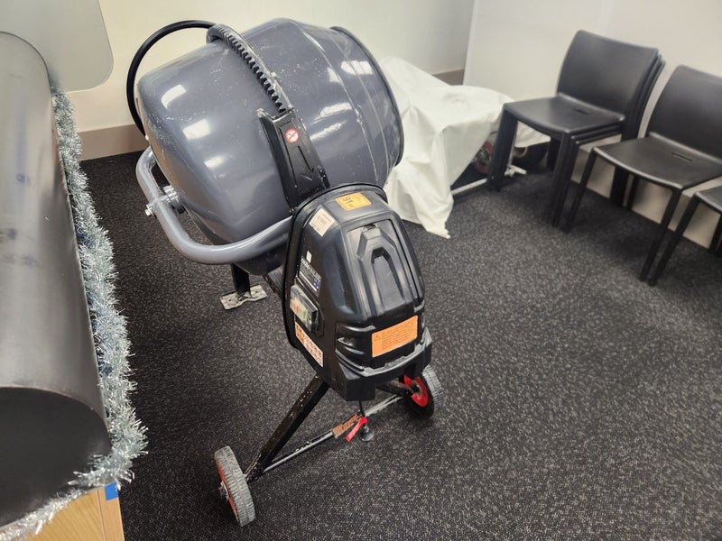 FAULTY OZITO CONCRETE MIXER A18104735-1 Carousel 4