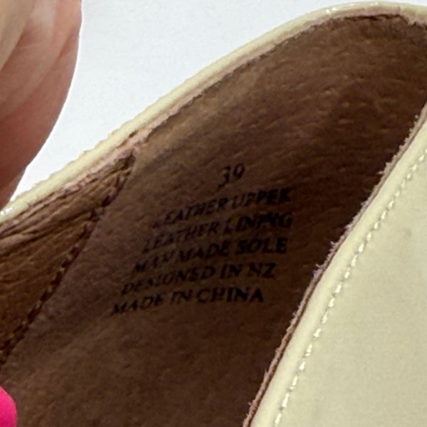 Mi Piaci Nude Patent Court Heels Size 39 Carousel 10