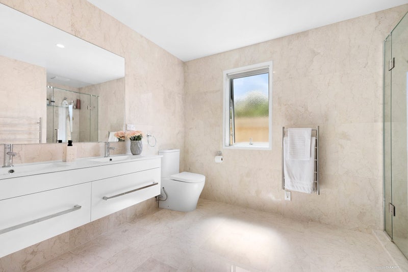 Northcross, 6+ bedrooms64537566553346113