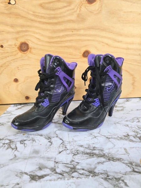 Nike Heels Carousel 1