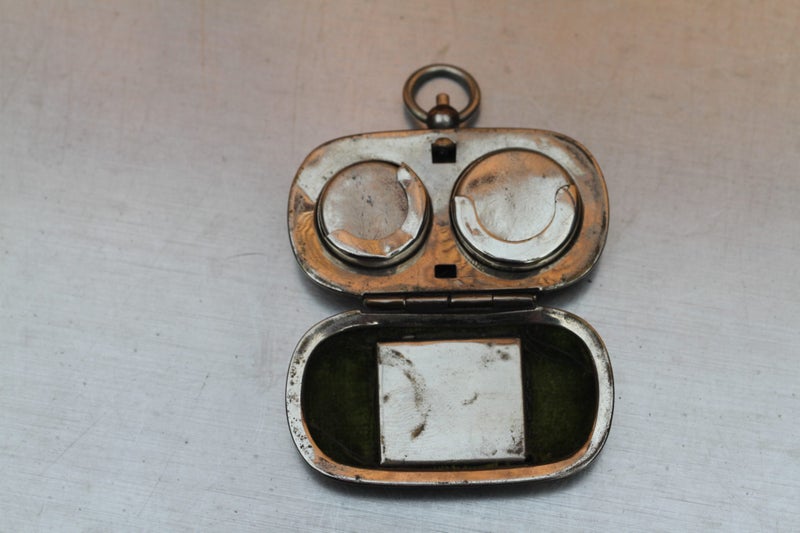 Antique Sovereign case Carousel 1