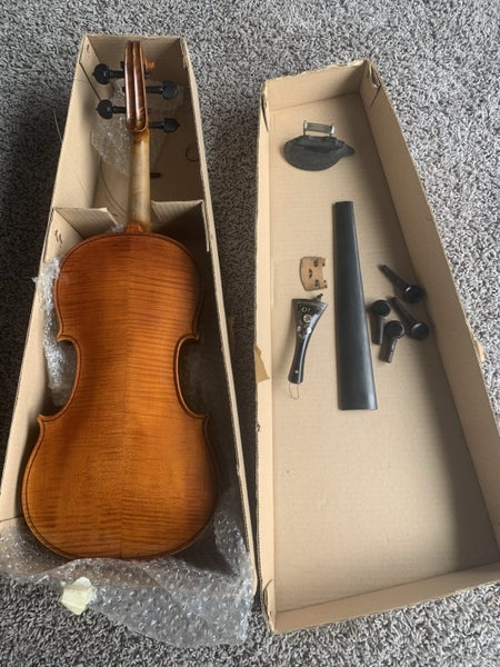 Late 1800s violin - restoration project - old/vintage violin Carousel 1