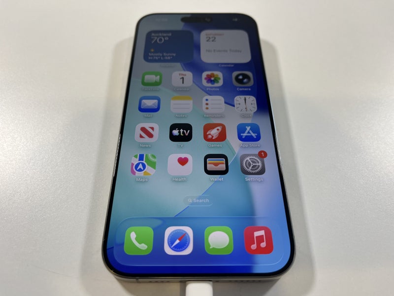 iPhone 16 Pro Max 256gb Natural Titanium (damaged)64483197353986110