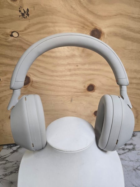 Sony WH-1000XM5 Bluetooth Headphones Carousel 1