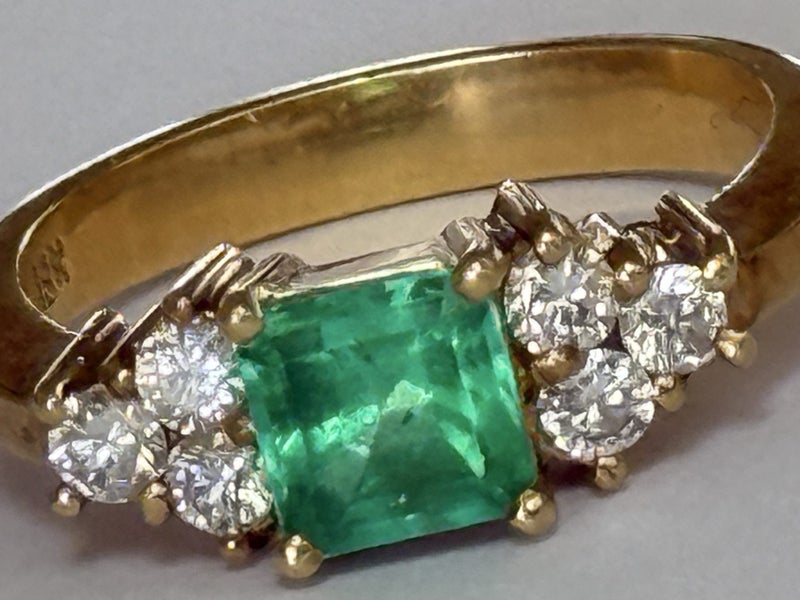 18 carat yellow gold Colombian Emerald and Diamond ring Carousel 5