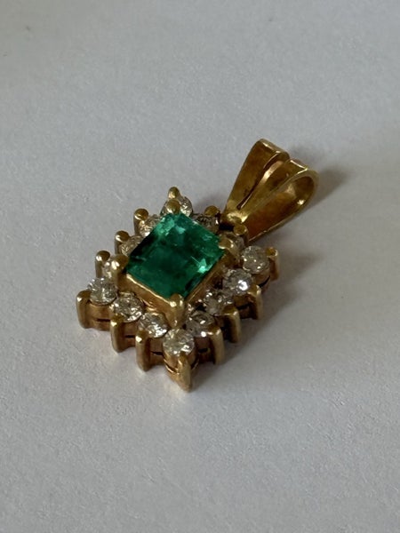 18 carat gold Emerald and Diamond Pendant (no chain) Carousel 1