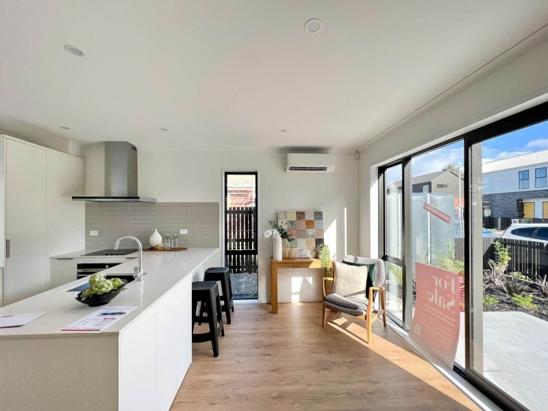 Hobsonville, 2 bedrooms64583407452034111