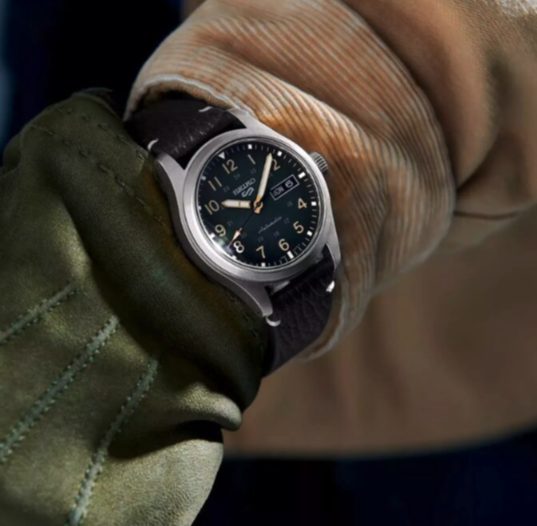 SEIKO 5 AUTOMATIC FIELD MID SIZE MILITARY LEATHER STRAP WATCH SRPG39K1 Carousel 2