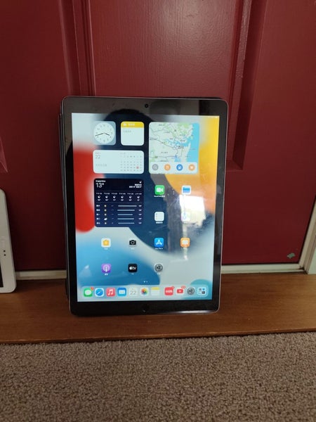 iPad pro first gen wifi Carousel 1