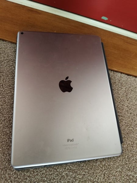 iPad pro first gen wifi Carousel 2
