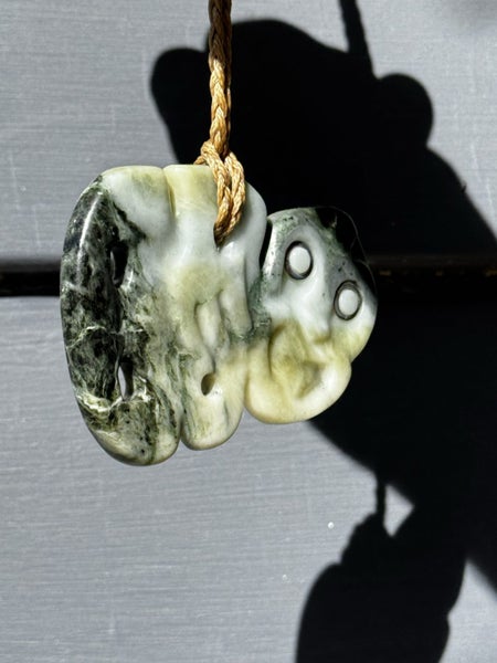 Pounamu Hei Tiki Pendant64485411925121114