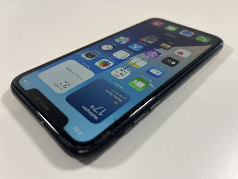 iPhone XR 64gb Black (damaged)64485617468034113