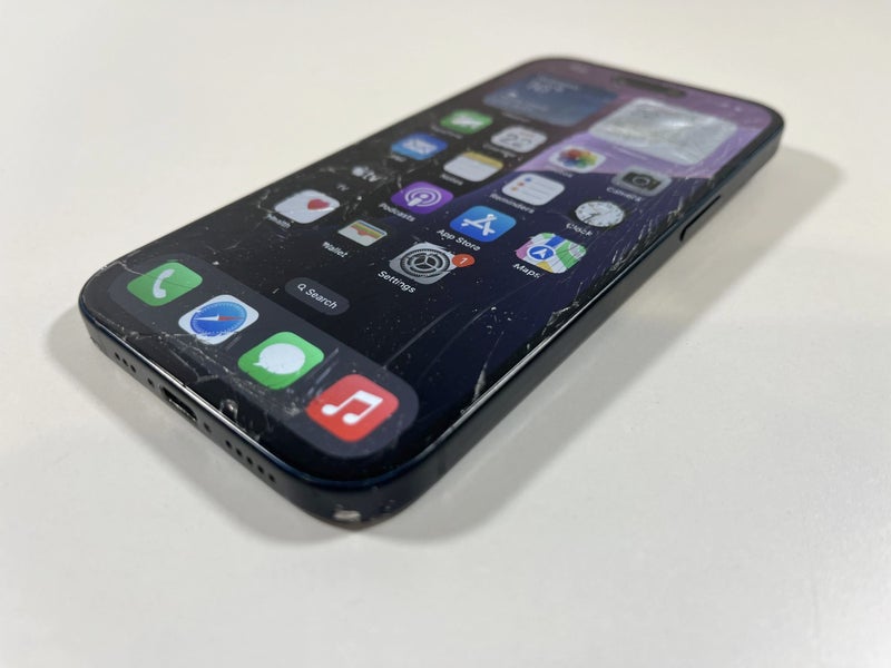 iPhone 15 128g Black (damaged)64485715359745111