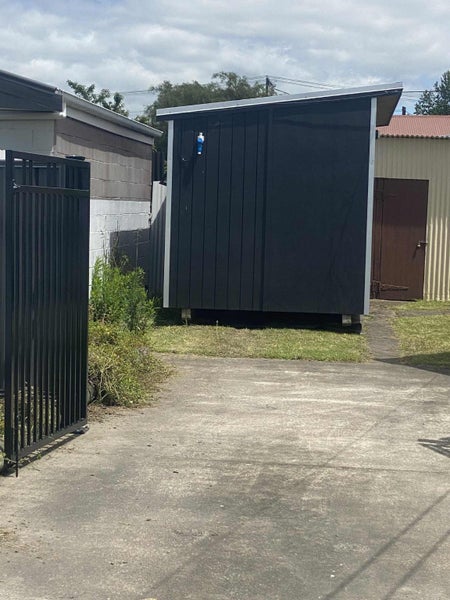 Double Cabin. Carousel 1