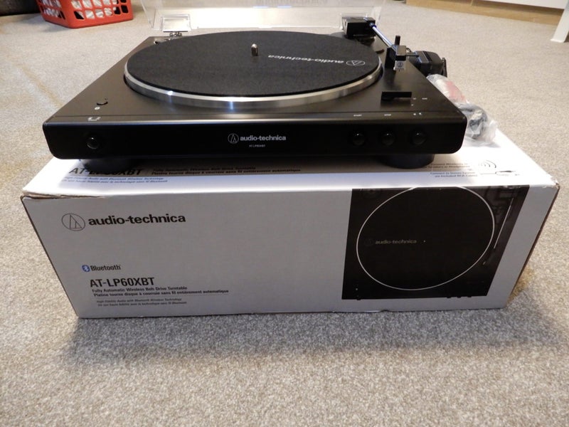 Audio-Technica wireless belt-drive turntable Carousel 2