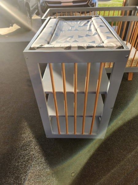 Cot + Change Table Combo64486971843585113