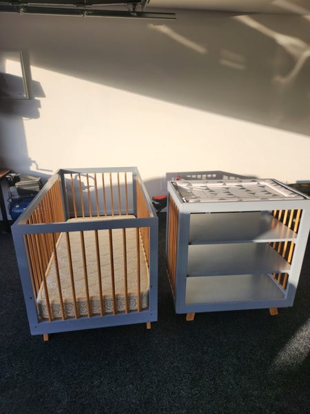 Cot + Change Table Combo64486971843585110