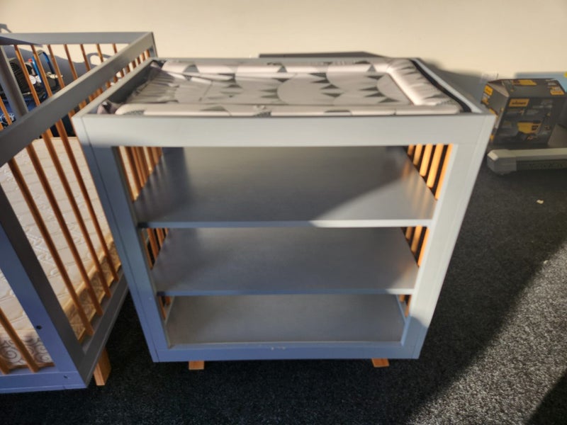 Cot + Change Table Combo64486971843585112