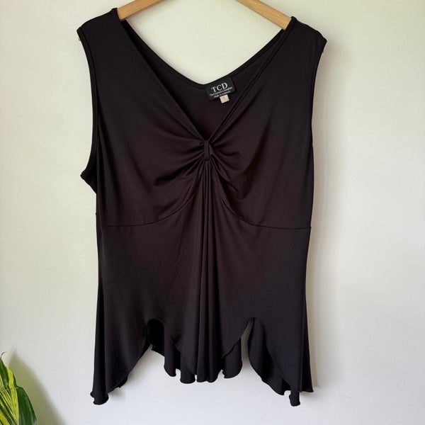 TCD The Carpenters Daughter Top Black - XL Carousel 1